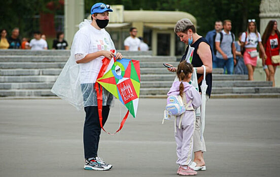 Логотип в небе и вечная сумка: подборка свежих кейсов от телерадиокомпании «Мир»