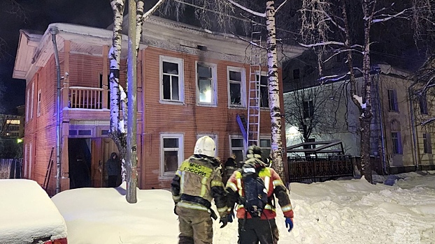 В Вологде во время пожара спасли пенсионерку с внучкой