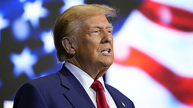 Bloomberg: обещания решить вопросы за "пару недель" стали дежурными для Трампа