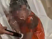 Блогер из Саратова засунула сына в пакет и выкачивала воздух, пока он не закричал