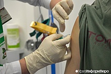 В Свердловской области ввели обязательную вакцинацию от коронавируса для ряда граждан