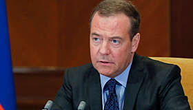 Стало известно, какую должность в ближайшее время может занять Медведев
