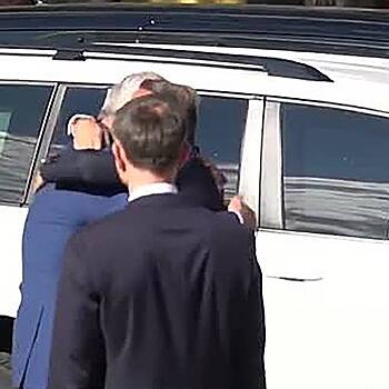 Глава МИД Люксембурга запрыгнул на Сибигу и попал на видео