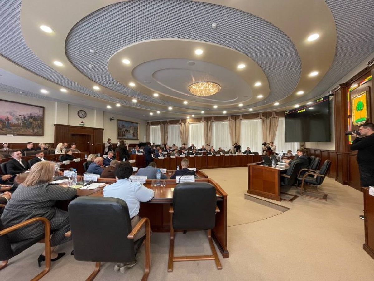 Мошенники рассылают липчанам сообщения от имени зампредседателя горсовета Понаморева