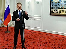 Медведев посетил российско-вьетнамский центр научных исследований