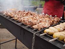 Угостите меня шашлыком: как жарили мясо в Москве 200 лет назад