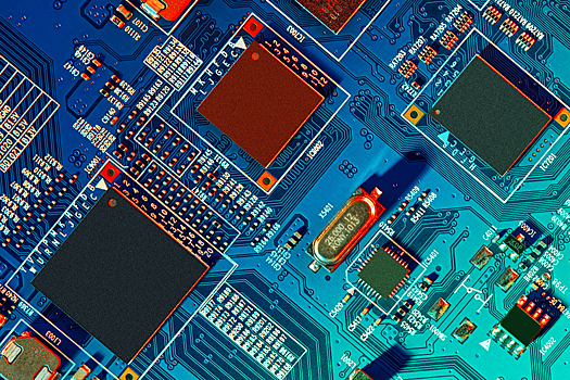 Yadro купила российский стартап по производству микропроцессоров