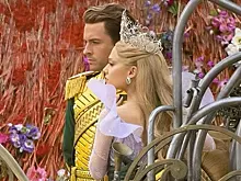 Киномюзикл «Злая»: Ариана Гранде и Джонатан Бэйли в образах сказочных принцессы и принца