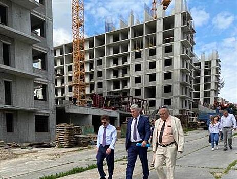 Виктор Кудряшов посетил жилой комплекс "Космолет" в Самаре