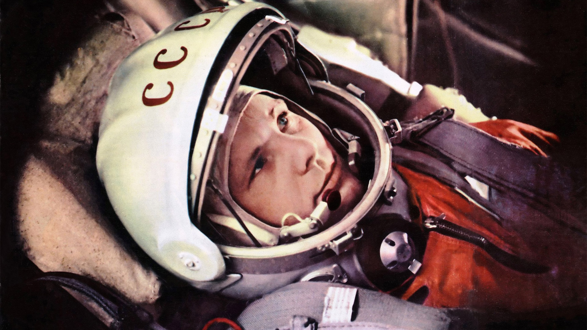 Как Гагарин и другие космонавты тренировались в звукоизоляционной камере - читайте отрывок из книги «Гагарин»