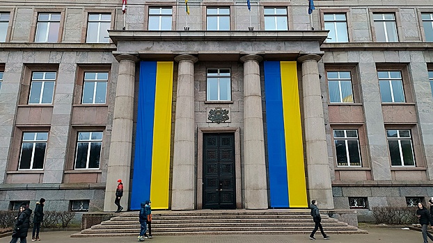 В кабмин Украины завезли биотуалеты после отключения электроэнергии