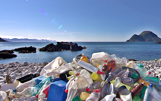 Эксперимент по очистке океана от пластика провалился