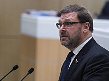 Зеленский отменил два указа Порошенко