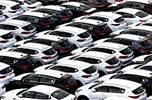 Покупки новых легковых автомобилей юрлицами в России в январе-апреле выросли на 39%