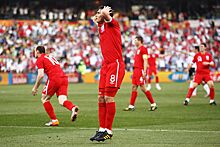 Сборная Англии проиграла Германии в 1/8 финала чемпионата мира — 2010, судья не засчитал чистый гол Фрэнка Лэмпарда