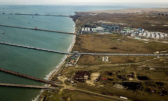 Черноморскому курорту угрожает разлив мазута