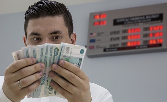 Россияне снова стали оформлять кредиты наличными