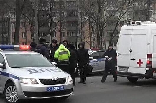 Три человека пострадали при столкновении двух автомобилей на западе Москвы