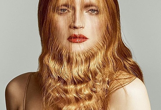 Круче Кончиты: рыжая бородатая модель снялась для итальянского Vogue