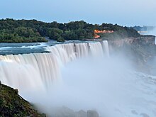 «Слабоумие и отвага»: эксперт по выживанию оценил фотосессию Барановской на краю водопада