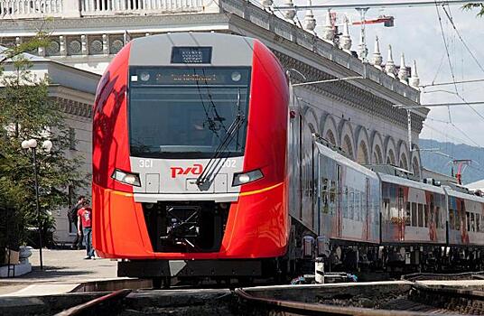 В Сочи под колесами поезда погиб сотрудник РЖД