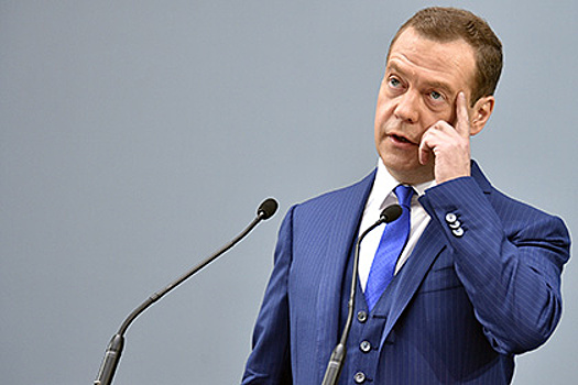 Медведев отказался радоваться выходу Британии из ЕС