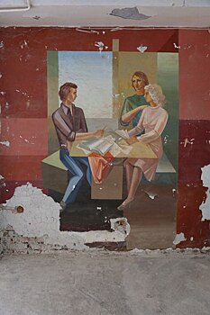 В инженерно-строительном институте Красноярска нашли фреску прошлого века