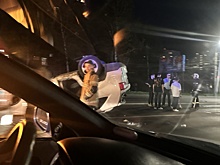 Автомобиль перевернулся в результате массового столкновения на проспекте Гагарина