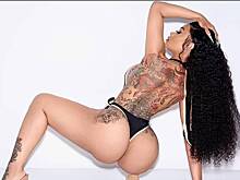 Известная модель удалила тату с дьяволом после крещения