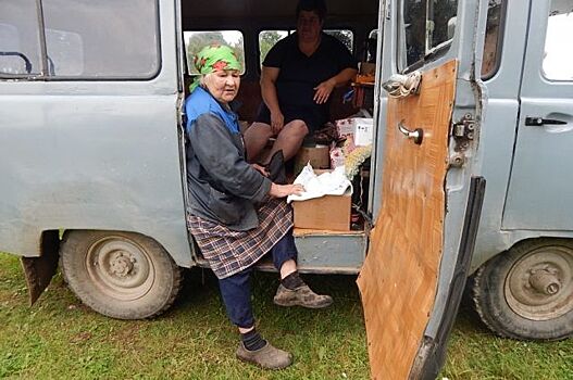 Единственный проводник в мир. Как проходят будни сельского почтальона