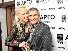 Молодая жена Алибасова показала паспорт со штампом