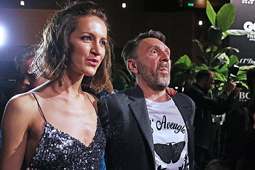 Звезды шоу-бизнеса рассказали "РГ", с кем встретят Новый год