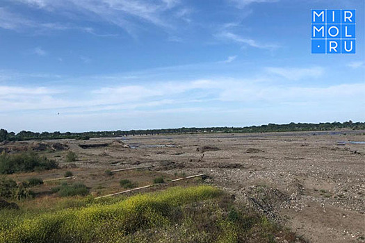 Глава Дербента проверил протяженность Самурского водозабора