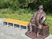 Скульптуру купца Булычёва установили в Селтах