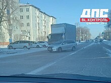 В Благовещенске на перекрёстке при столкновении двух иномарок пострадал 34-летний мужчина