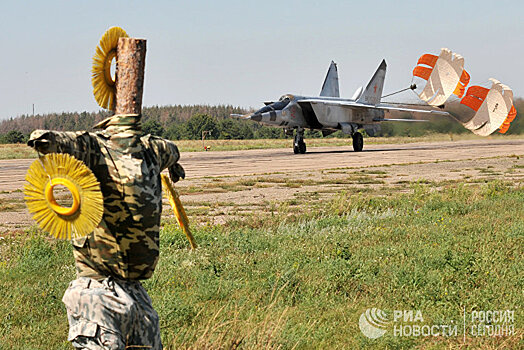 Российские МиГ-25 летали так быстро, что разрушали собственные двигатели