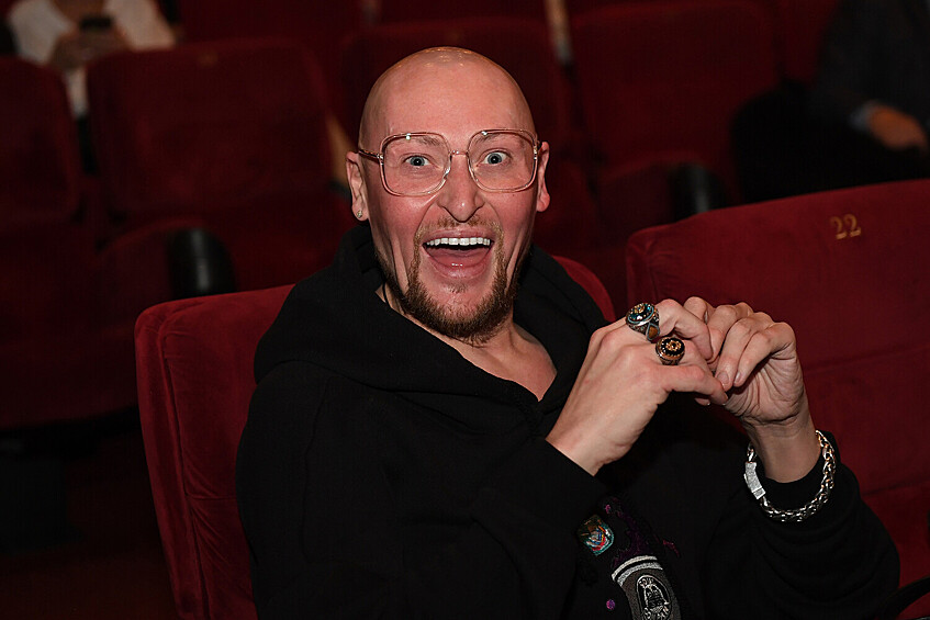 Певец Шура на премьере фильма «На острие» режиссера Эдуарда Бордукова в кинотеатре «Каро 11 Октябрь» в Москве, 24 ноября 2020 года