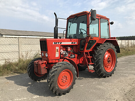 Новосибирская база авиационной охраны лесов купит семь тракторов за 12 млн рублей