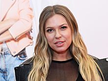 Дакота рассказала о своих страданиях с пластикой