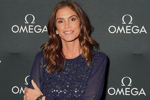 57-летняя Синди Кроуфорд показала подтянутую фигуру