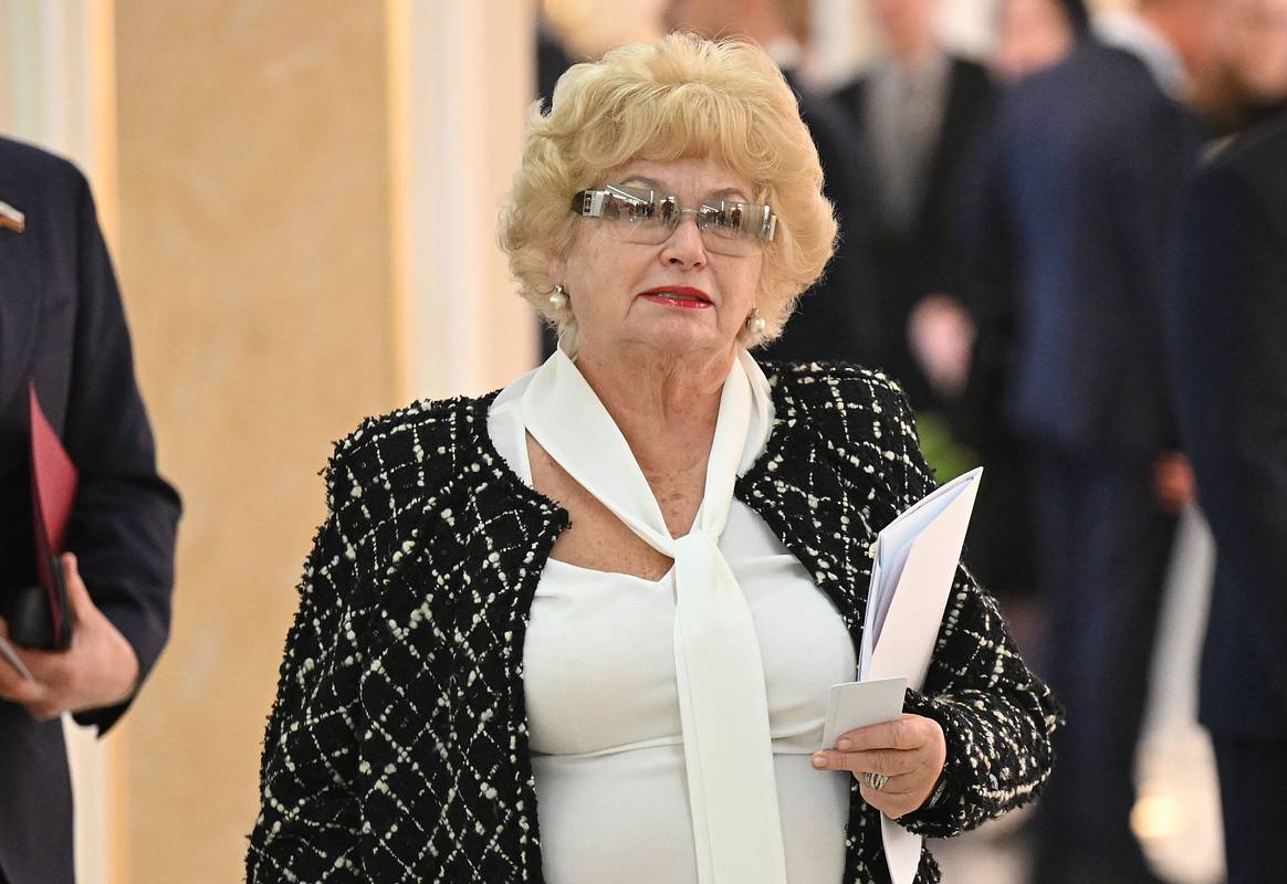 Мать Собчак ответила на слухи об уходе из Совета Федерации