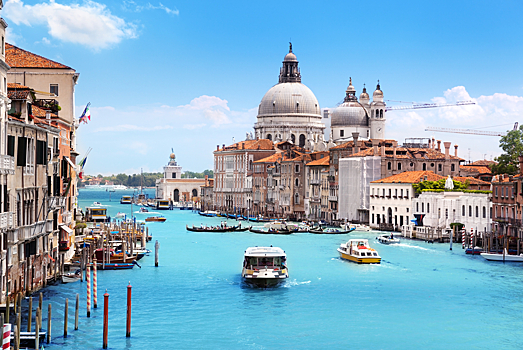 Венеция будет пускать туристов по записи и за деньги