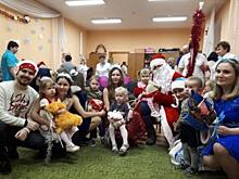 Полицейский Дед Мороз навестил детей из социального приюта в Республике Тыва