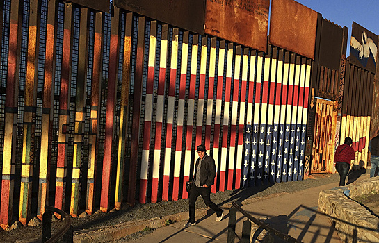 Стала известна стоимость строительства стены на границе с Мексикой