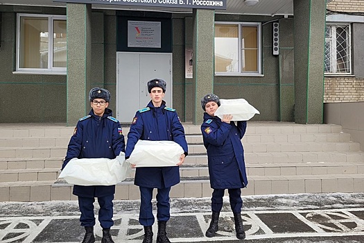 Военный учебный центр УрФУ получил сотню килограммов парафина для окопных свечей