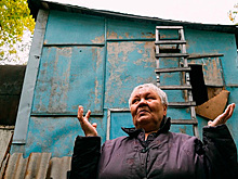 Живущая в железной бочке россиянка отказалась от переезда