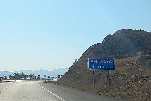 Анталья становится менее доступным для российских туристов курортом