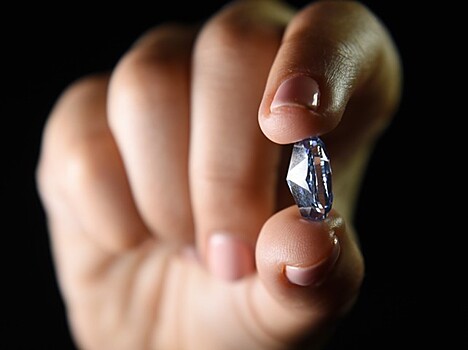 De Beers сообщила о падении продаж алмазов
