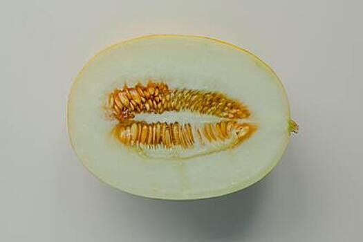 Диетолог рассказала о вреде дыни