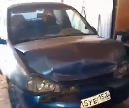 Водитель устроил массовое ДТП с припаркованными авто на Бору